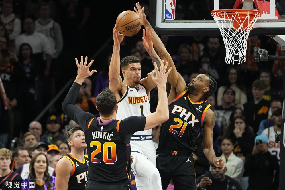 在多哈的比 在多哈的比