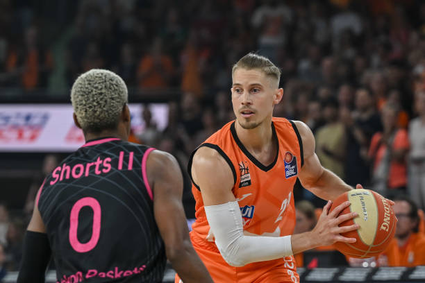 冰雪运动发 冰雪运动发