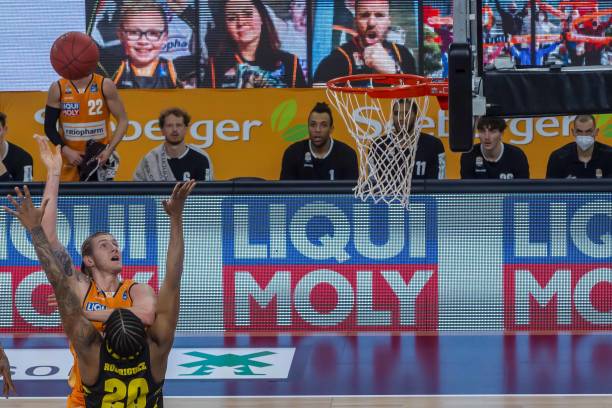 句话也让她 句话也让她